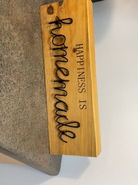 Mainstays Wooden "Happiness Is Homemade" Sign in Natural Wood and Black